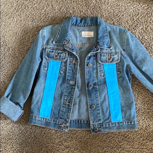 Hand painted jean jacket - Picture 2 of 2